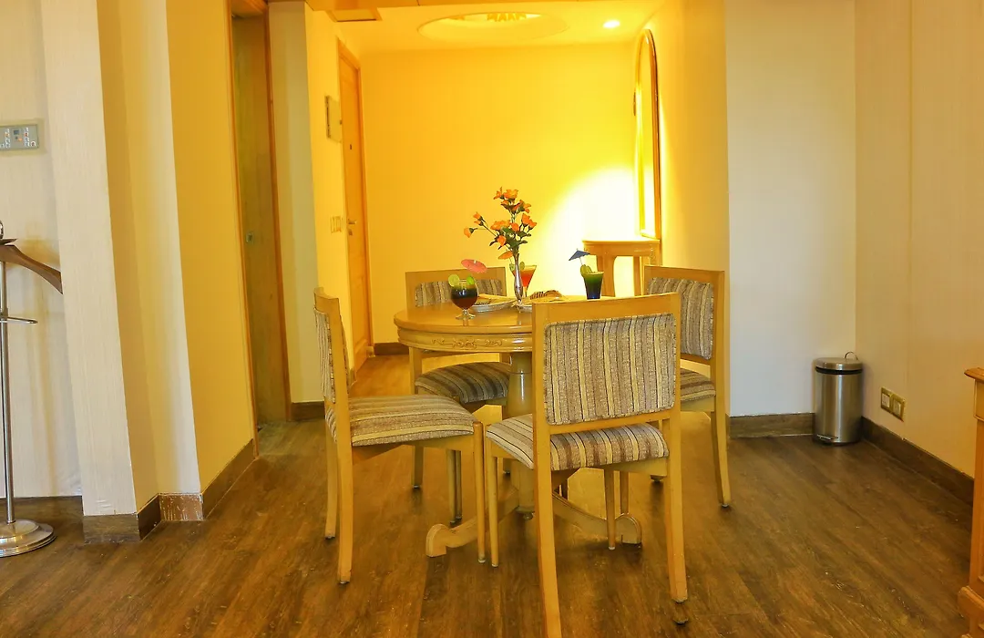 Dee Marks Airport Hotel & Resorts-1