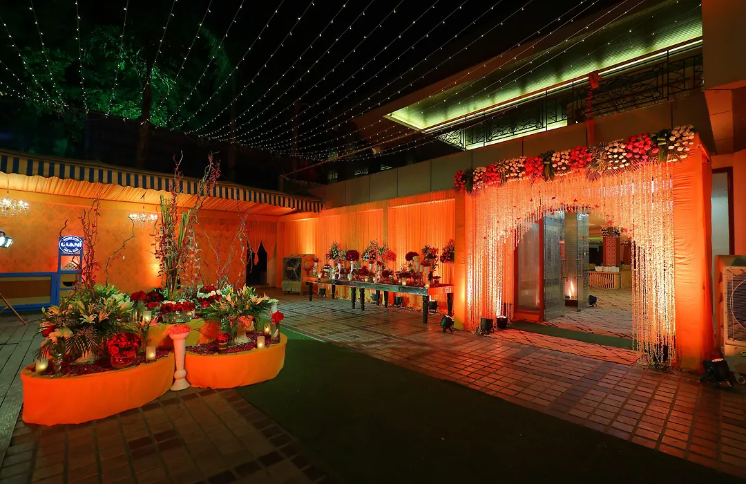 Dee Marks Airport Hotel & Resorts-1