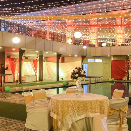 Dee Marks Airport Hotel & Resorts-3